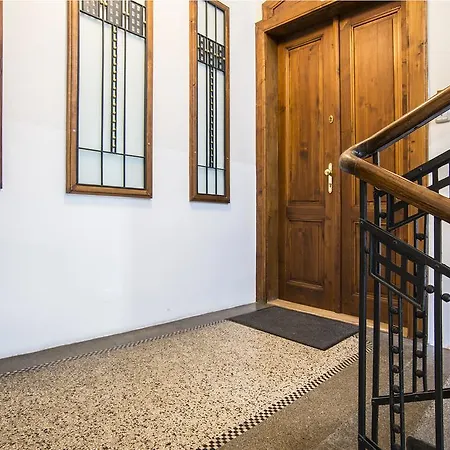 Dusni Apartment