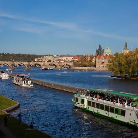 Dusni * Praga