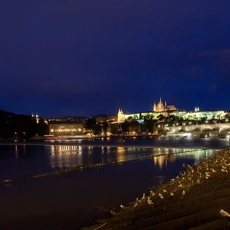 Dusni * Praga